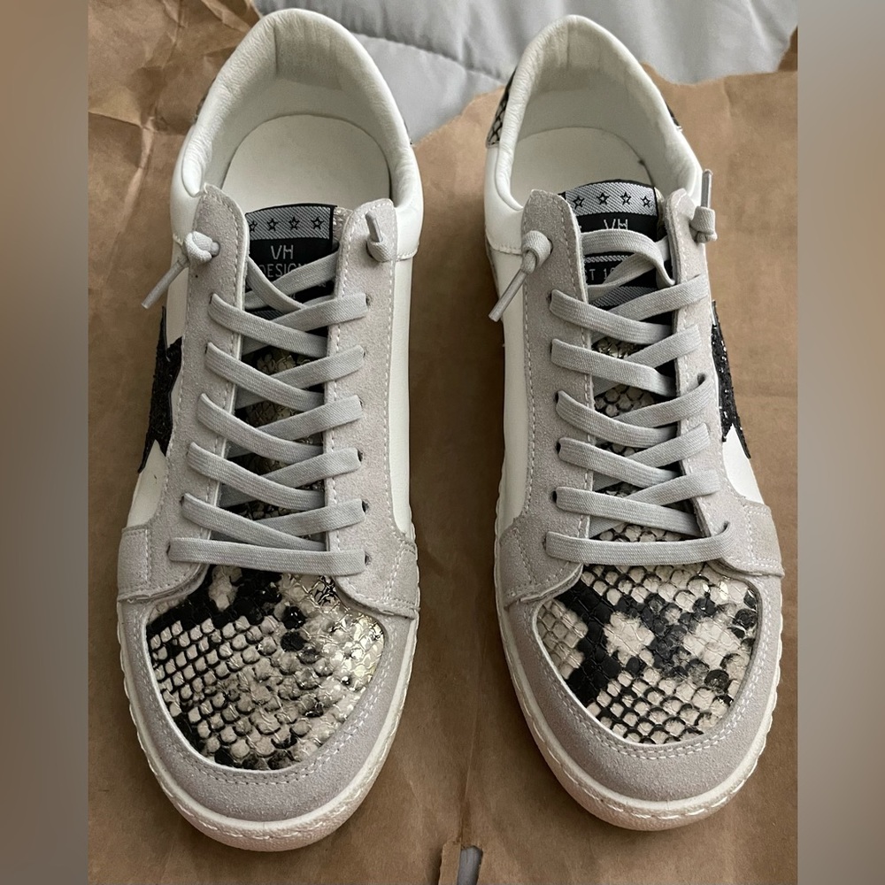 Vintage Havana VH Design Betsy Star Sneakers Black Snake Multi Size 9.5